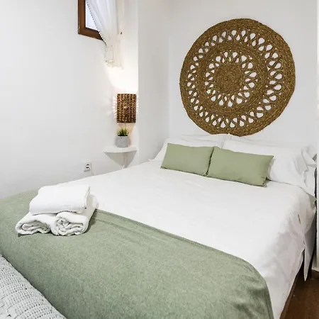 Lightbooking Plaza Corredera Apartament *
